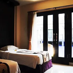 Taman Tirta Ayu Pool And Mansion Hotel Tuban